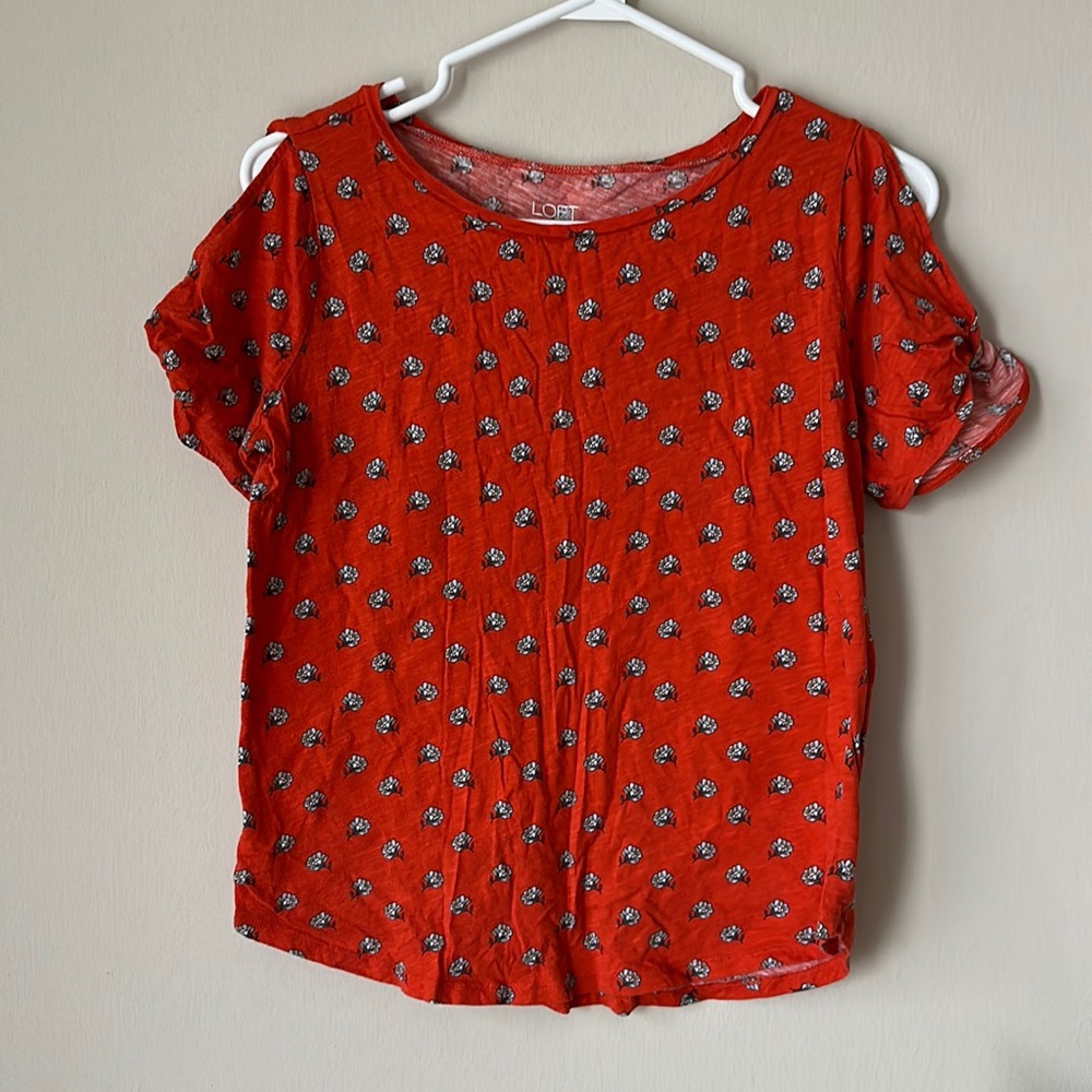 LOFT FLORAL ORANGE BLOUSE PETITE M